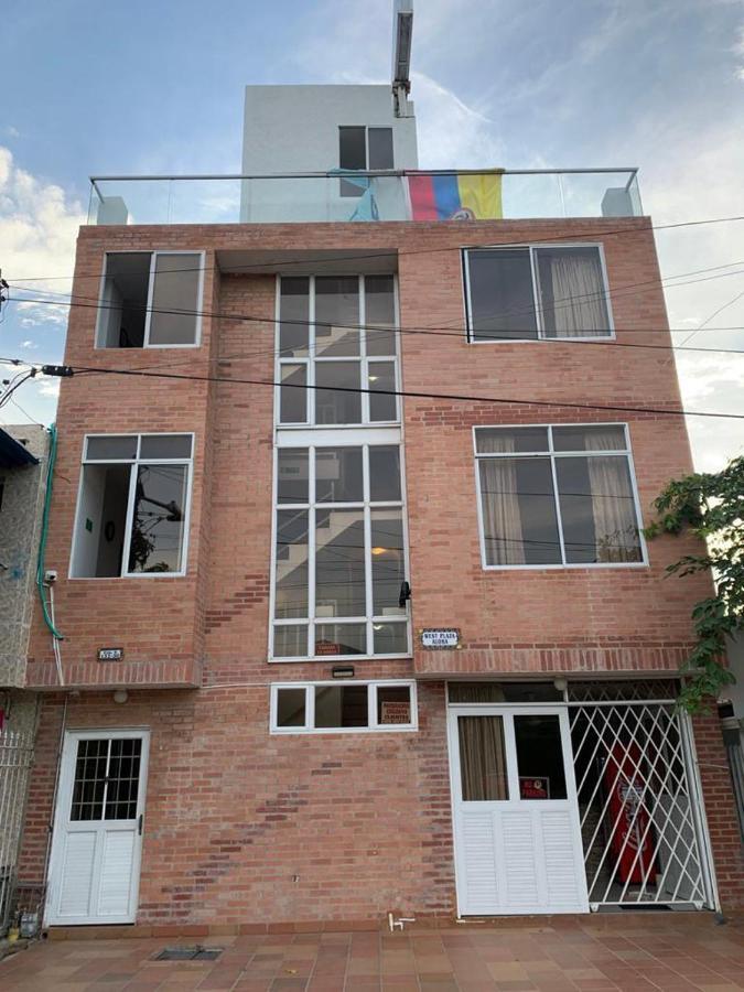 Cristales West Plaza *